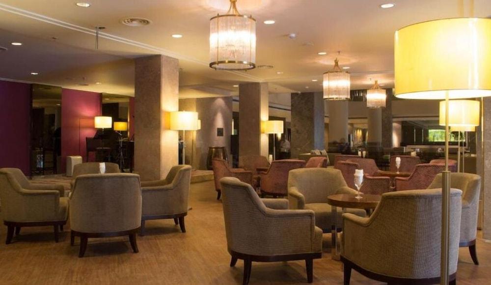 I Hotel Batam Нагоя Экстерьер фото